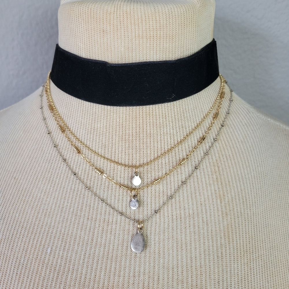NASTY GAL // thick black velvet choker with 3 chain pendant layered necklace